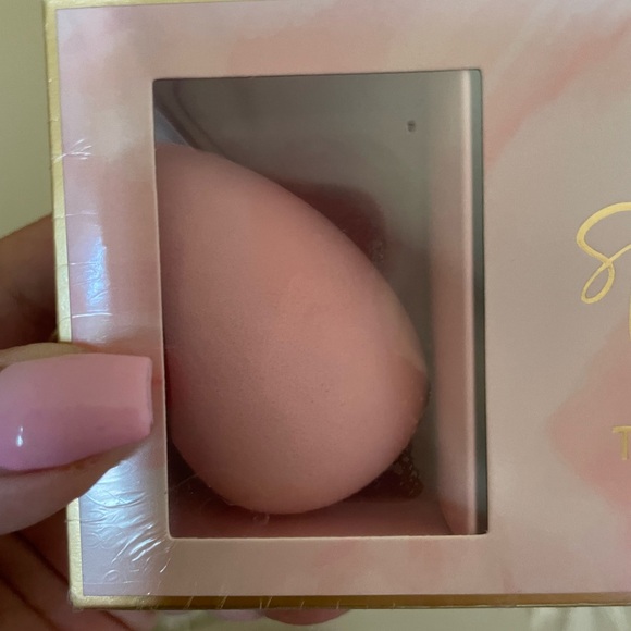 New Trio Sponge Set By Slmissglam- Makeup - Foundation. - Picture 4 of 4